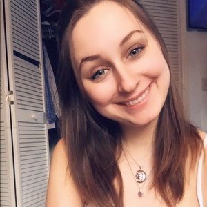 Meet your Posher, Abby